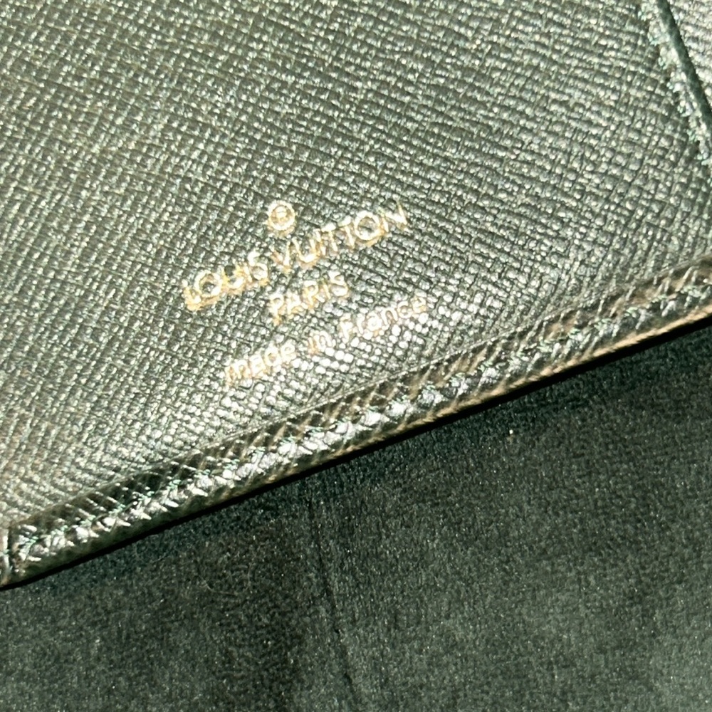 Louis Vuitton Green Leather Wallet - Picture 8 of 8